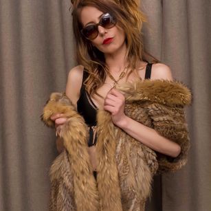 Model - EmyMay doggy