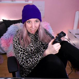 Model - JustKerry nerd