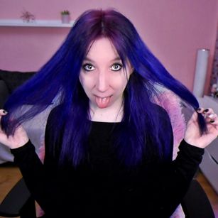 Model - JustKerry German