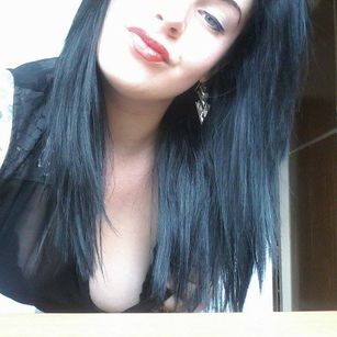 Model - wildf0xes 10