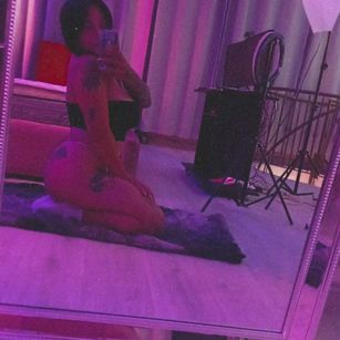 Model - Daniela Arango dildo