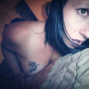 Model - Onya Johnson naked