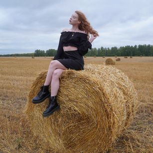 Model - Redhead findom