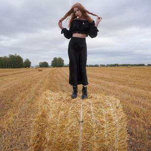 Model - Redhead girlfriend