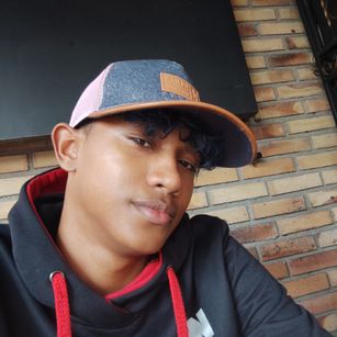 Model - Quike Ramirez latin