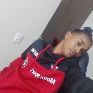 Model - Quike Ramirez latin