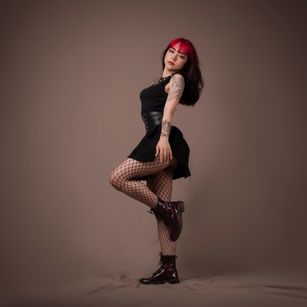 Model - Lilith Myers naughty