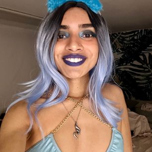 Model - Sequoia Stone feet