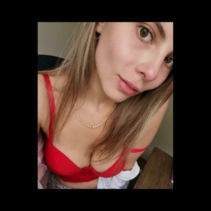 Model - LindaLatina28 Hot