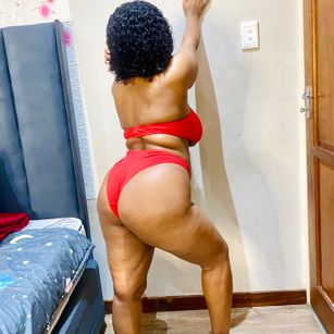 Model - Bustyzii pussyplay