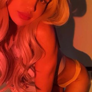 Model - Wow Anna dear