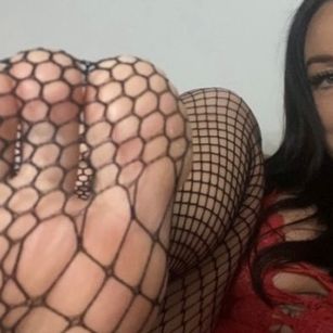 Model - BelleCumsHARD PAWG