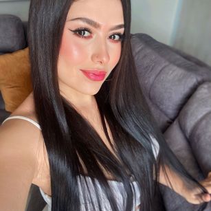 Model - Paula Square