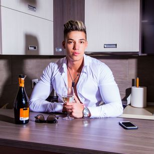 Model - HaydenSpears Hot