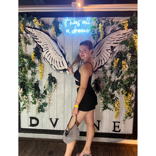 Model - Blestina beauty