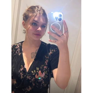 Model - Blestina smile