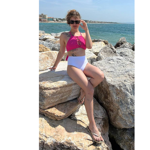 Model - Blestina peach