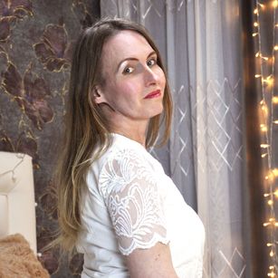 Model - EvelinaAdams strip