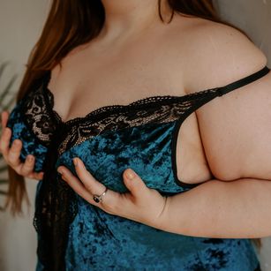 Model - Allie Sparks shaved