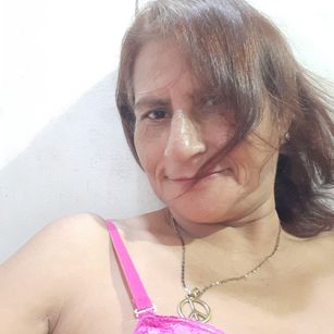 Model - charrysexy piercing