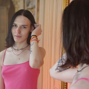 Model - MilanaBlack skinny