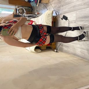 Model - LollyFoks suckdick