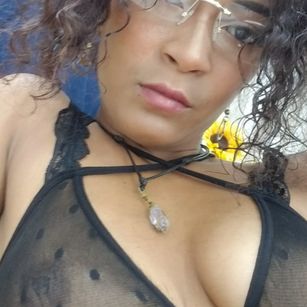 Model - EstefanyBianco blowjob