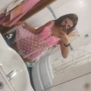 Model - Adalinda strapon