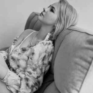 Model - Roza striptease