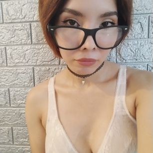 Model - Miley21 bigass