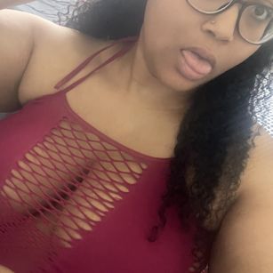 Model - MsLarissa Ebony