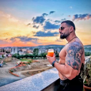 Model - MUSCLE_FETISH_MASTER findom