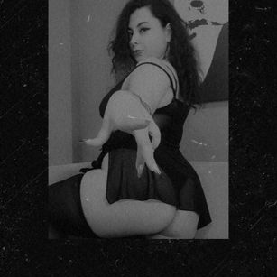 Model - HeraDevine squirt