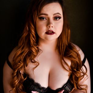 Model - Allie Sparks ass