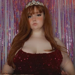 Model - Allie Sparks BBW