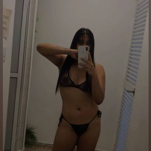 Model - ElizabethJhons passion