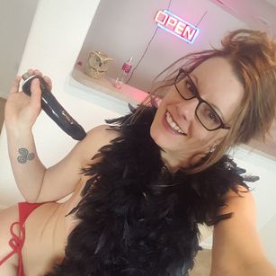 Model - Jana Reynes ass