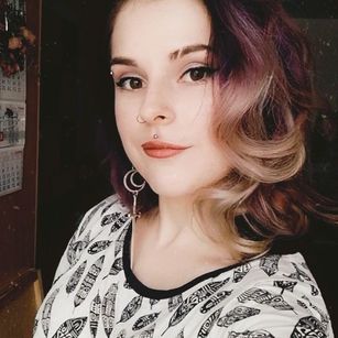 Model - Violetta_bloom young