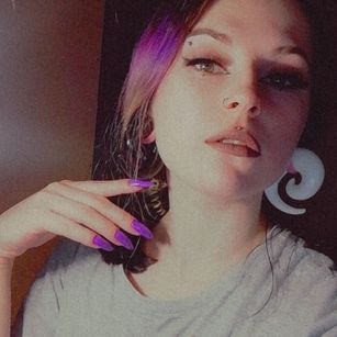 Model - Violetta_bloom joi