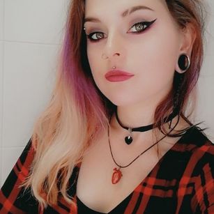 Model - Violetta_bloom footjob