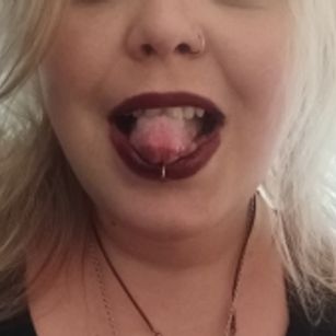 Model - Sophia Sylvan blowjob