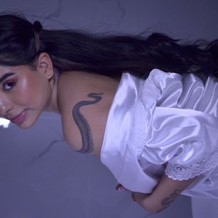 Model - Kath_rosee1 shaved