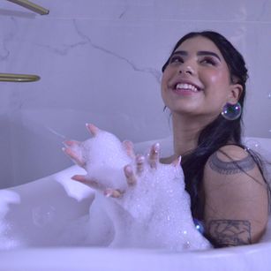 Model - Kath_rosee1 brunette