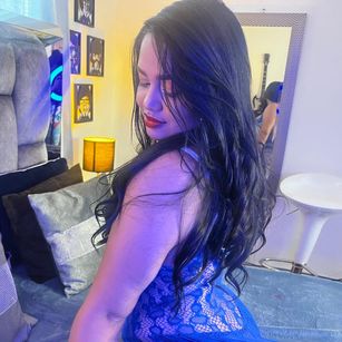 Model - Carolina bigboobs