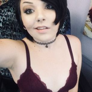 Model - Vanessa Blaize joi