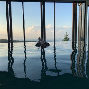 Model - GoddessHarley spanking