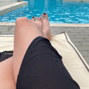 Model - GoddessHarley smoking