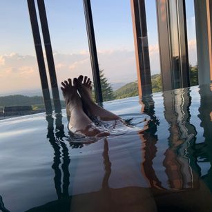 Model - GoddessHarley smoking