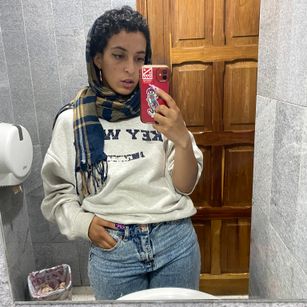 Model - Elizabeth corazon de leon bigboobs