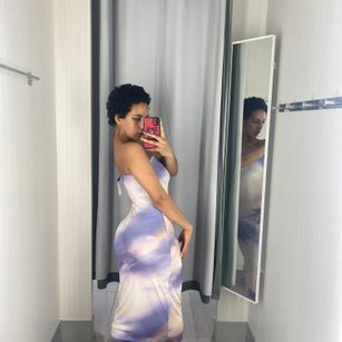 Model - Elizabeth corazon de leon hairybush